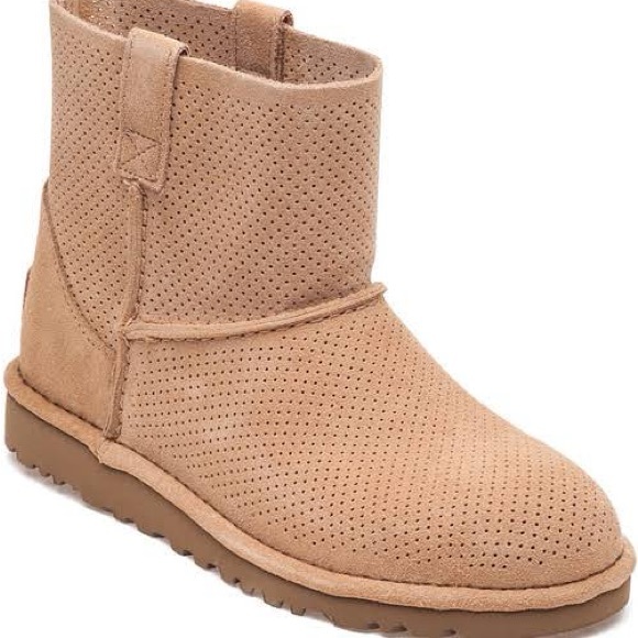 Uggs classic unlined mini perf perforated suede boots in tawny women’s sz 7 - Picture 3 of 9
